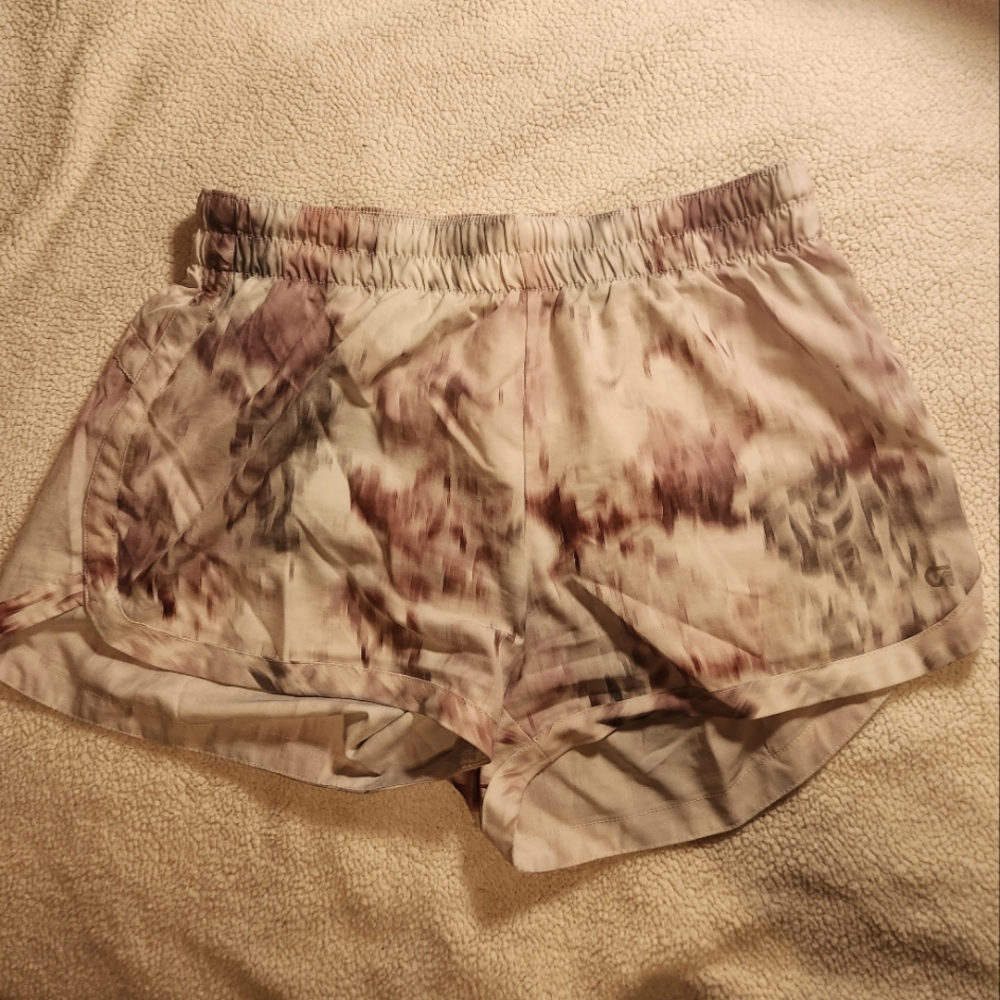 GAP fit women's athletic shorts with underwear like new size M